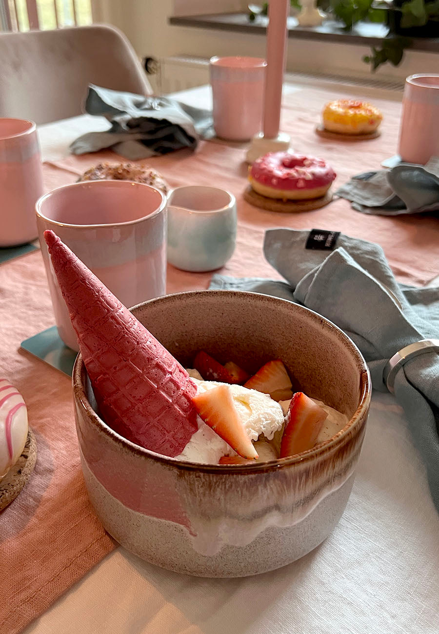 Melting Ice Cream skål från Egg back home i miljö