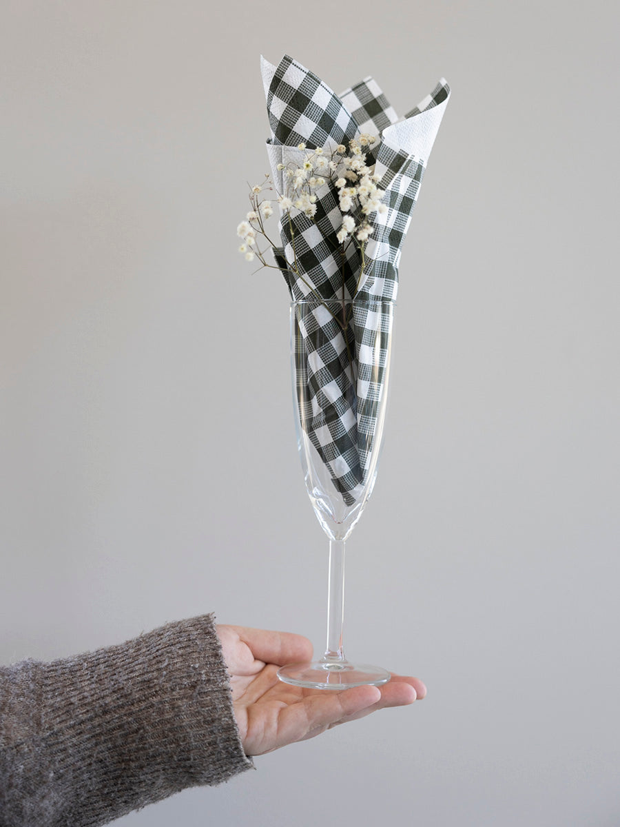 Pappersservett med rutigt mönster i färgen grön