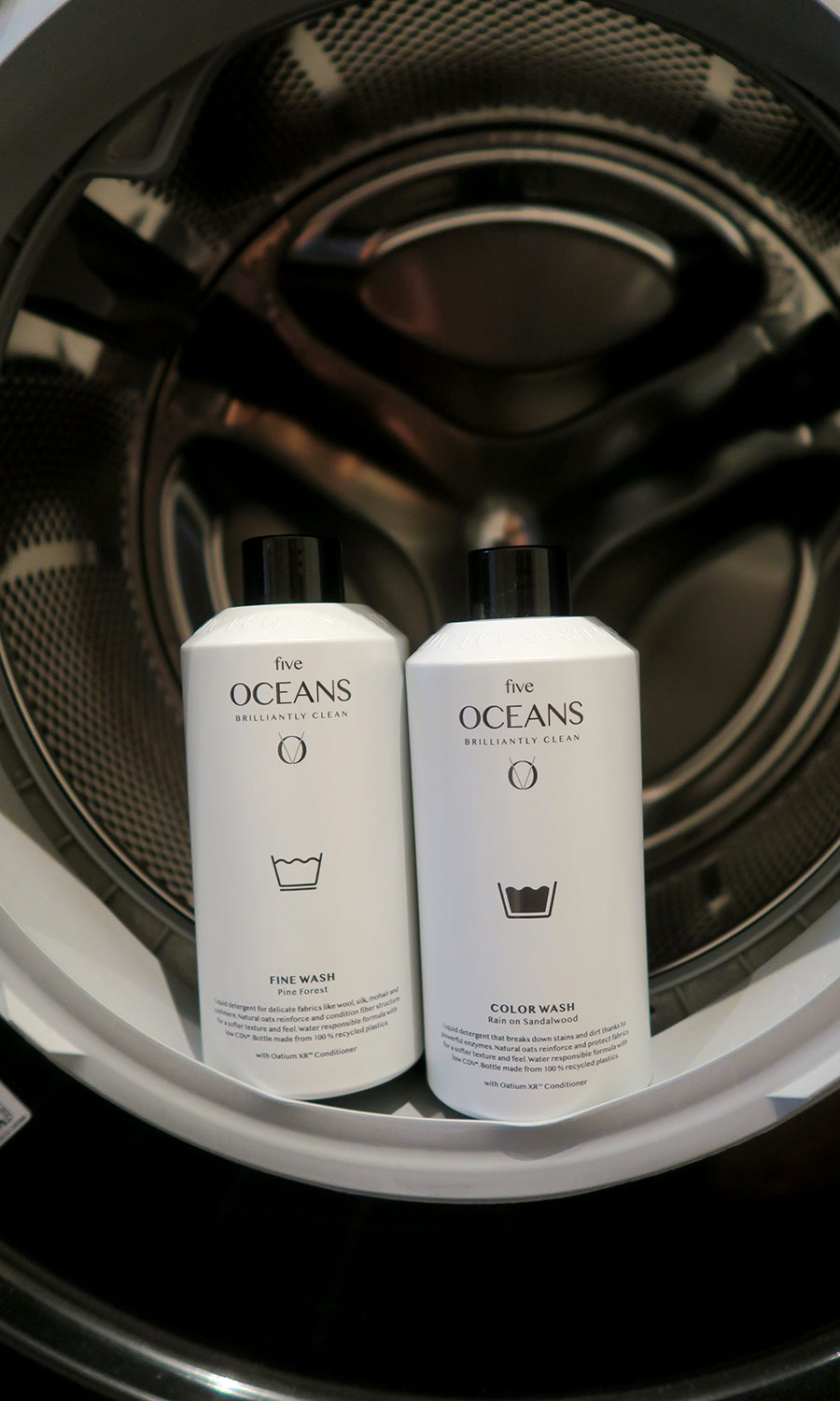 Five oceans tvättmedel i en tvättmaskin