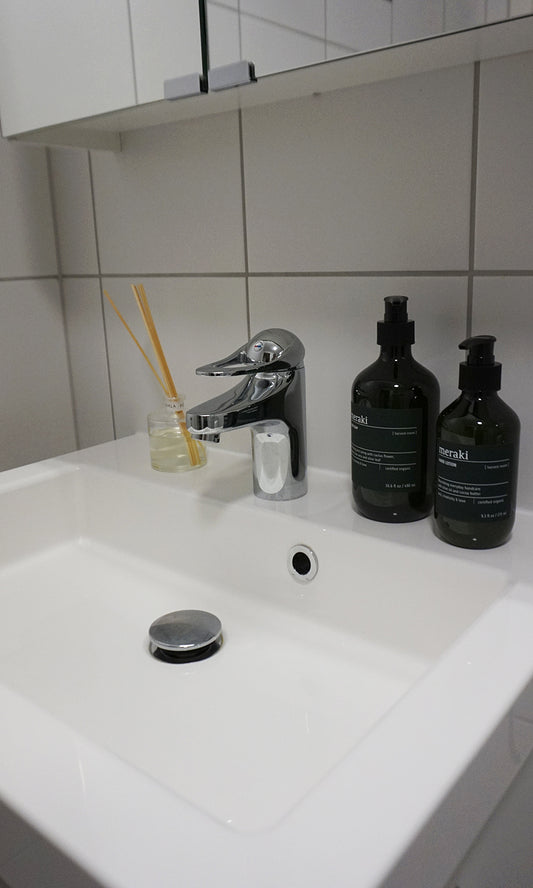 Meraki duo-set på handfat i doften Harvest Moon