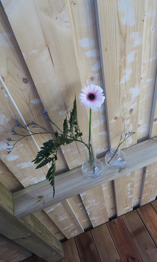 Skrufs glasbruk kolonn blank vas liten och mellan