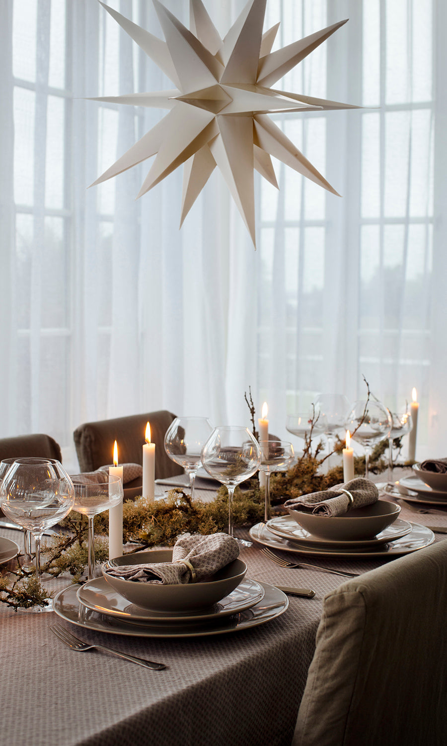 Julia Pewter bordsduk miljöbild Himla