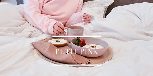 Petit Pink bild frukost på sängen