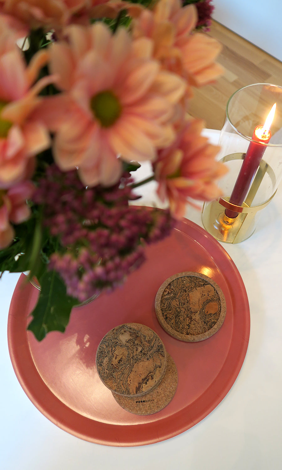 Glasunderlägg i kork vardagsrumsbild