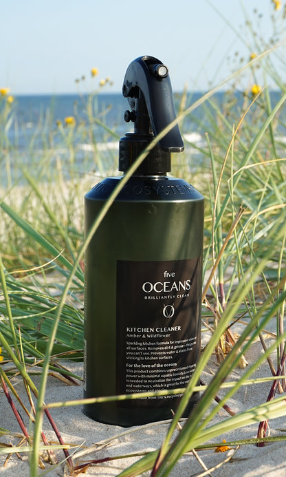 Five Oceans köksspray på stranden